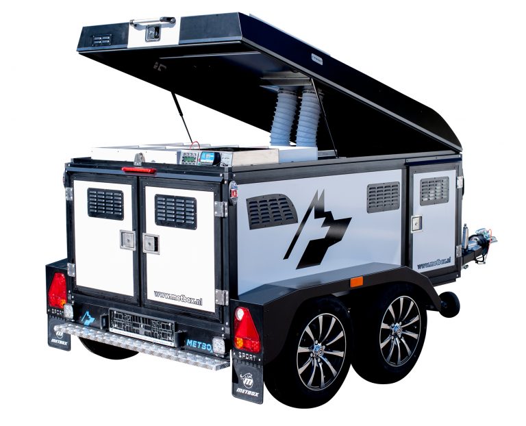 Εξατομικευμένα boxes αλουμινίου & τρέιλερ αλουμινίου για την ασφαλή μεταφορά των σκύλων σας