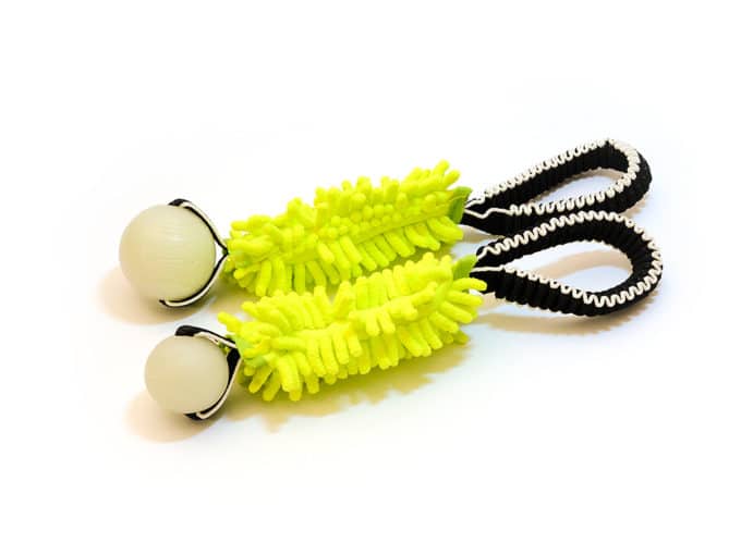 Tuggy short Anemone & Chuckit Max Glow Small