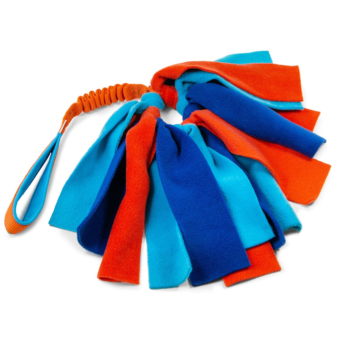 Fleece bungee whisk with stribes